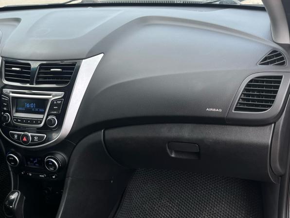 Hyundai Solaris I Рестайлинг с пробегом 2015 года, цена 990 000 рублей, 110430 км, седан, Автокод Объявления
