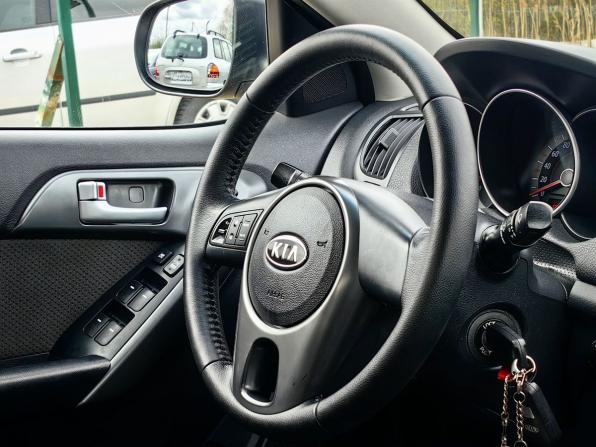 Kia Cerato II с пробегом 2011 года, цена 699 000 рублей, 203640 км, седан, Автокод Объявления