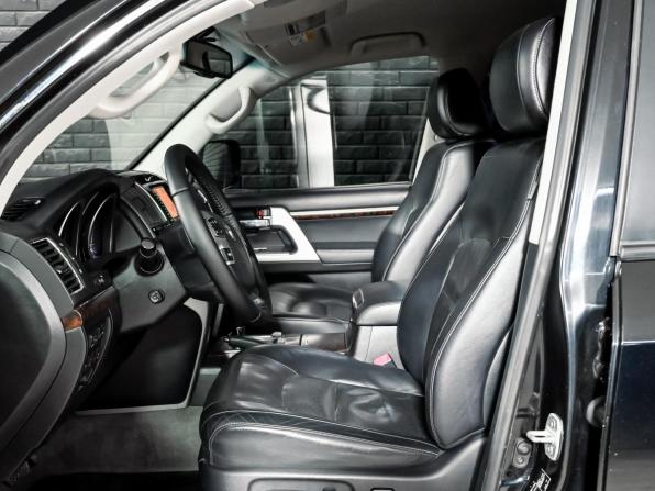 Toyota Land Cruiser 200 Series Рестайлинг 1 с пробегом 2015 года, цена 4 050 000 рублей, 293406 км, внедорожник, Автокод Объявления