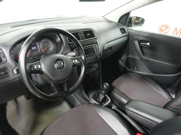 Volkswagen Polo V Рестайлинг с пробегом 2017 года, цена 995 000 рублей, 152690 км, седан, Автокод Объявления