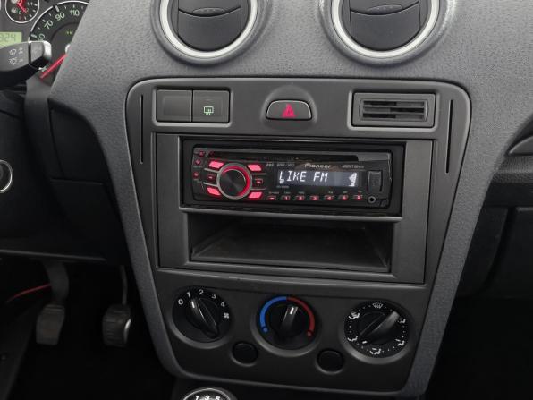 Ford Fusion I Рестайлинг с пробегом 2008 года, цена 299 000 рублей, 277722 км, хэтчбек, Автокод Объявления