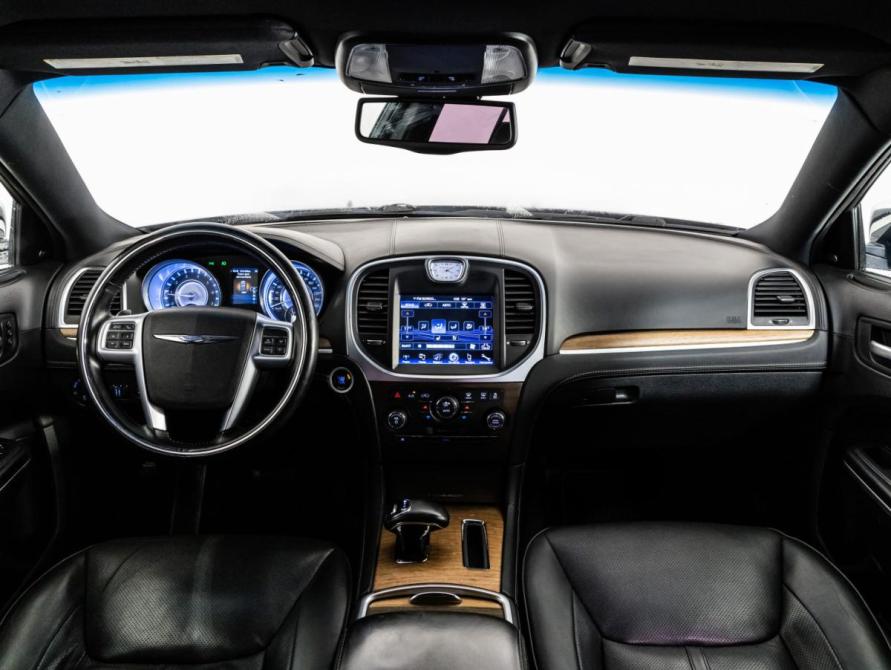 Chrysler 300C II Санкт-Петербург  - изображение 13