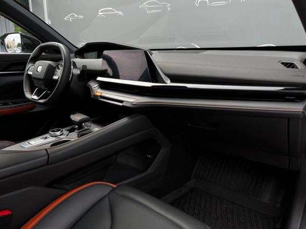 Changan UNI-V I с пробегом 2024 года, цена 2 298 700 рублей, 39596 км, лифтбек, Автокод Объявления