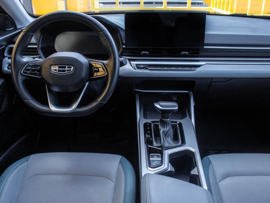 Geely Emgrand II Москва  - изображение 11