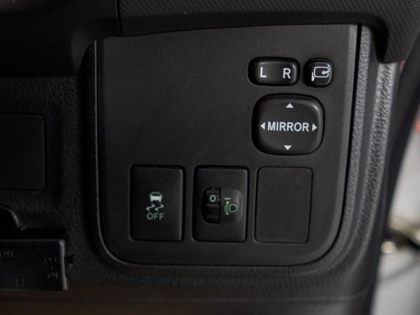 Toyota Wish II Рестайлинг с пробегом 2013 года, цена 1 499 000 рублей, 117391 км, минивэн, Автокод Объявления