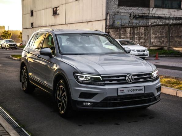 Volkswagen Tiguan II с пробегом 2018 года, цена 2 399 000 рублей, 124000 км, внедорожник, Автокод Объявления