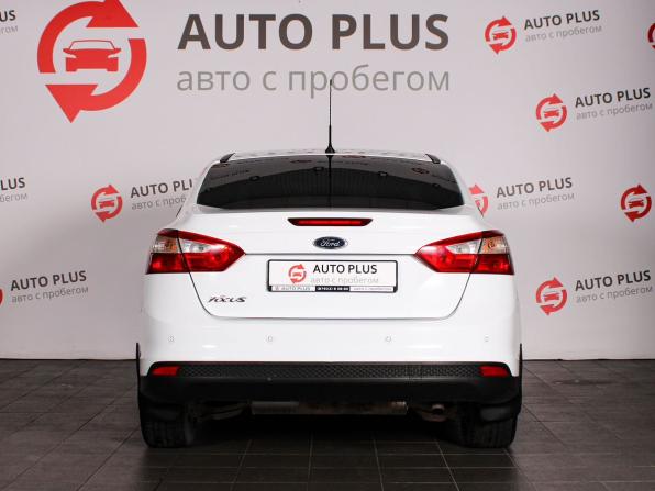 Ford Focus III с пробегом 2013 года, цена 890 000 рублей, 257792 км, седан, Автокод Объявления