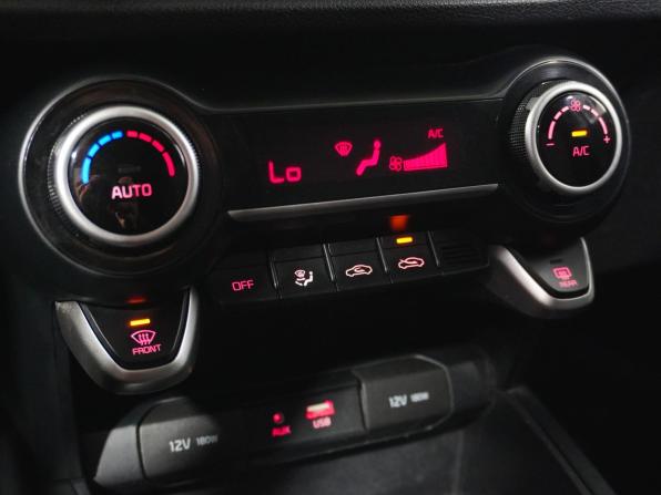 Kia Rio IV с пробегом 2019 года, цена 1 372 000 рублей, 93949 км, хэтчбек, Автокод Объявления