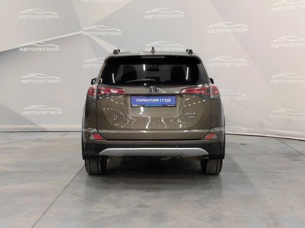 Toyota RAV4 IV (XA40) Рестайлинг с пробегом 2017 года, цена 2 500 000 рублей, 194000 км, внедорожник, Автокод Объявления