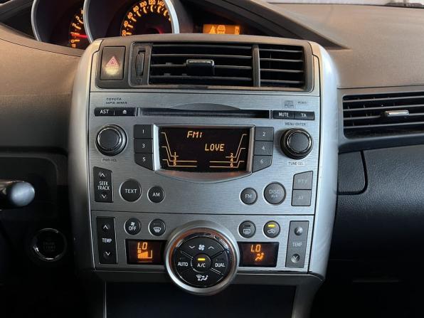 Toyota Verso I с пробегом 2010 года, цена 1 160 000 рублей, 172381 км, компактвэн, Автокод Объявления