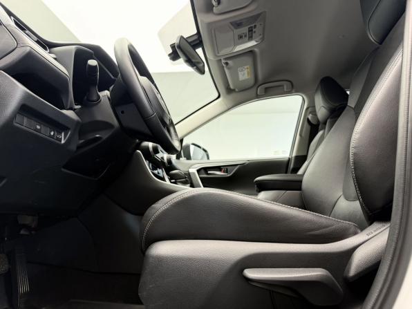 Toyota RAV4 V (XA50) с пробегом 2021 года, цена 3 428 000 рублей, 40422 км, внедорожник, Автокод Объявления