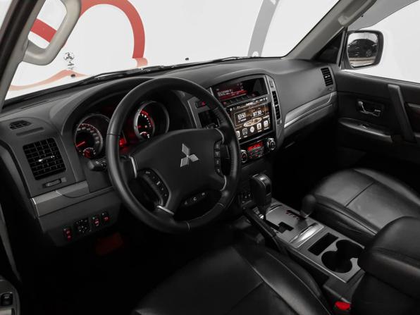 Mitsubishi Pajero IV Рестайлинг 2 с пробегом 2021 года, цена 4 650 000 рублей, 2500 км, внедорожник, Автокод Объявления