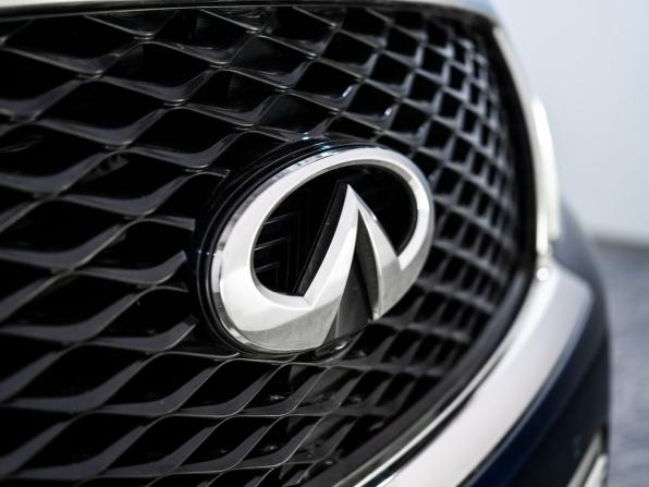 Infiniti QX80 I Рестайлинг с пробегом 2015 года, цена 3 200 000 рублей, 210000 км, внедорожник, Автокод Объявления