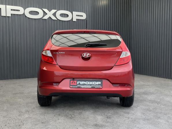 Hyundai Solaris I Рестайлинг с пробегом 2016 года, цена 997 000 рублей, 100433 км, хэтчбек, Автокод Объявления