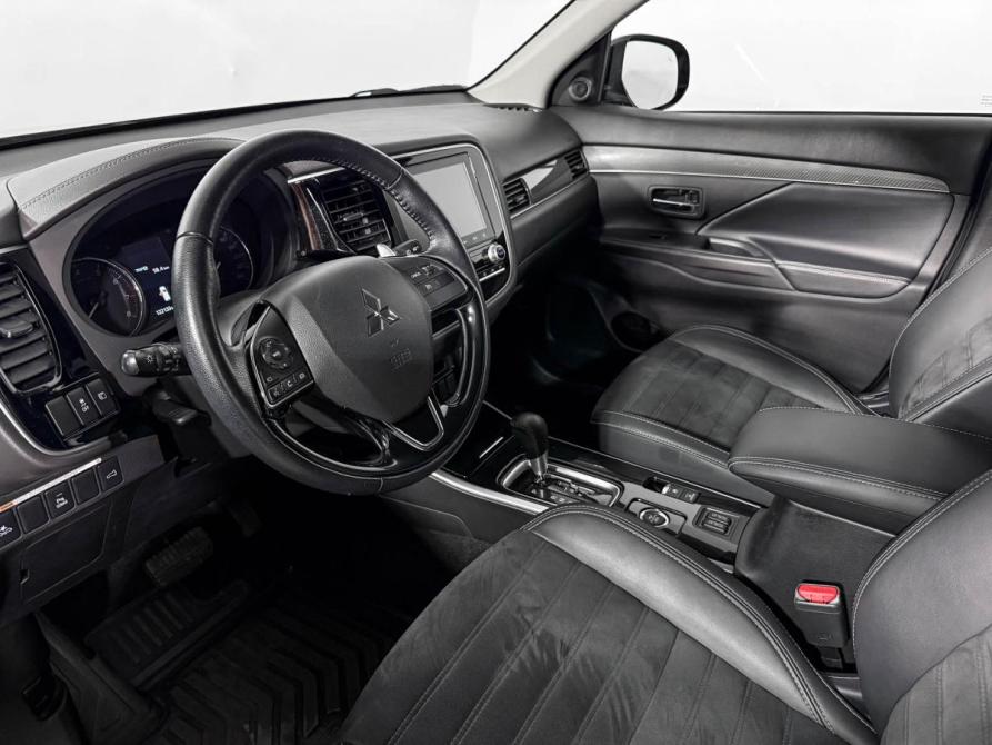 Mitsubishi Outlander III Рестайлинг 3 Санкт-Петербург  - изображение 9