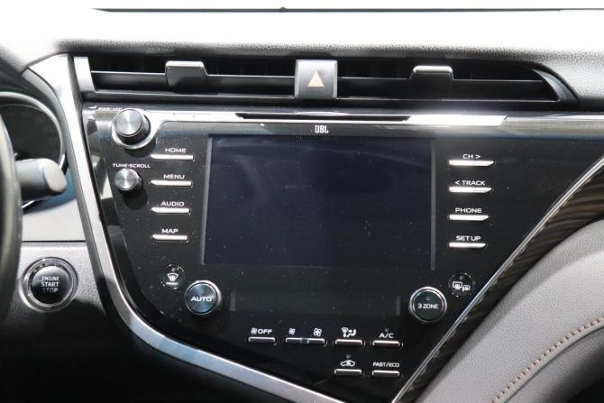 Toyota Camry VIII (XV70) с пробегом 2019 года, цена 3 100 000 рублей, 78365 км, седан, Автокод Объявления