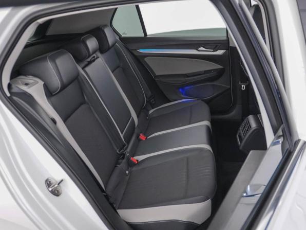 Volkswagen Golf VIII с пробегом 2022 года, цена 2 974 444 рубля, 42612 км, хэтчбек, Автокод Объявления
