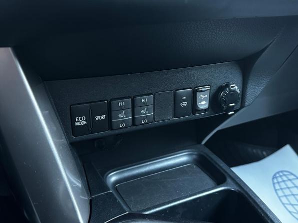 Toyota RAV4 IV (XA40) Рестайлинг с пробегом 2017 года, цена 2 349 000 рублей, 130516 км, внедорожник, Автокод Объявления