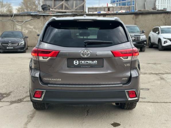 Toyota Highlander III (XU50) Рестайлинг с пробегом 2017 года, цена 4 090 000 рублей, 104160 км, внедорожник, Автокод Объявления