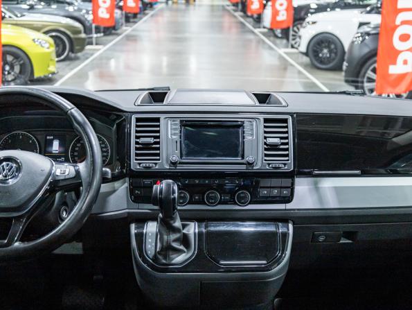 Volkswagen Caravelle T6 с пробегом 2018 года, цена 3 520 900 рублей, 133521 км, минивэн, Автокод Объявления