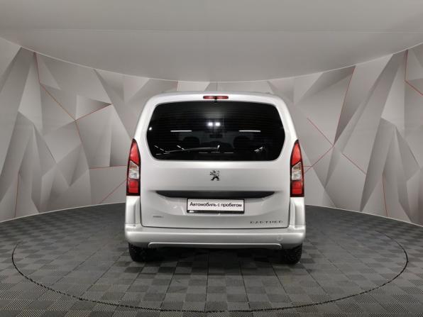 Peugeot Partner II Рестайлинг 2 с пробегом 2021 года, цена 1 369 000 рублей, 111029 км, компактвэн, Автокод Объявления