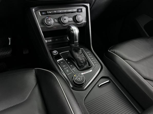 Volkswagen Tiguan II с пробегом 2016 года, цена 2 370 000 рублей, 149700 км, внедорожник, Автокод Объявления