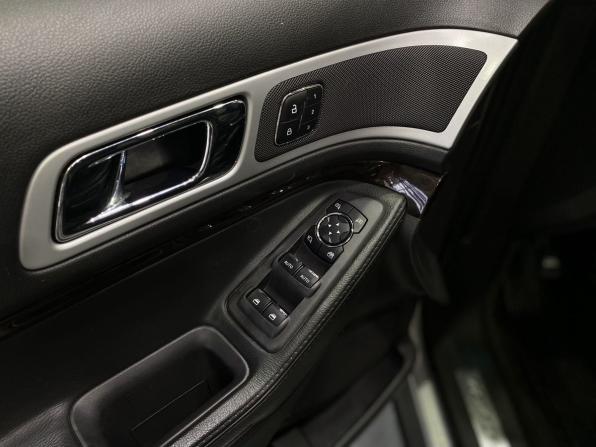 Ford Explorer V с пробегом 2012 года, цена 1 549 900 рублей, 228933 км, внедорожник, Автокод Объявления