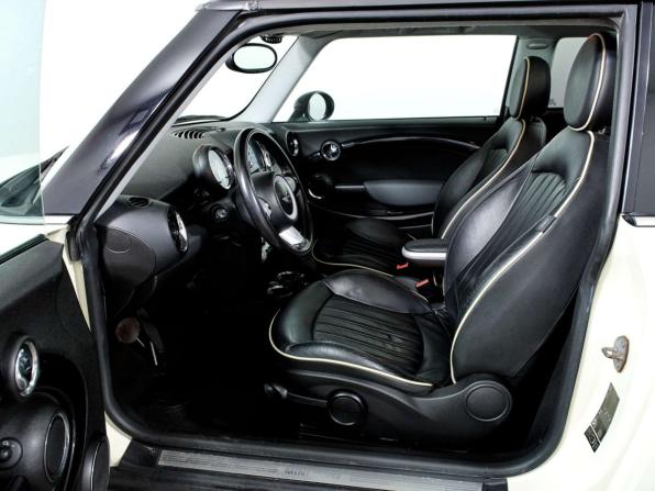 Mini Hatch II (R56) с пробегом 2010 года, цена 798 000 рублей, 257518 км, хэтчбек, Автокод Объявления
