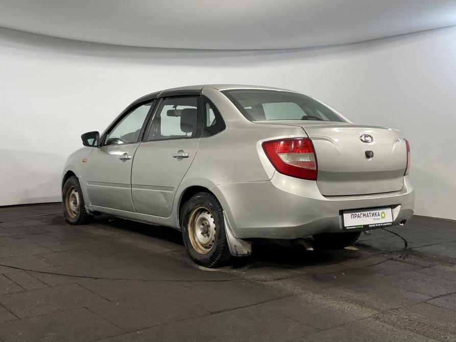 Lada (ВАЗ) Granta I Великий Новгород  - изображение 4