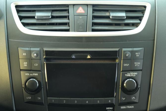 Suzuki Swift IV с пробегом 2012 года, цена 849 000 рублей, 85000 км, хэтчбек, Автокод Объявления