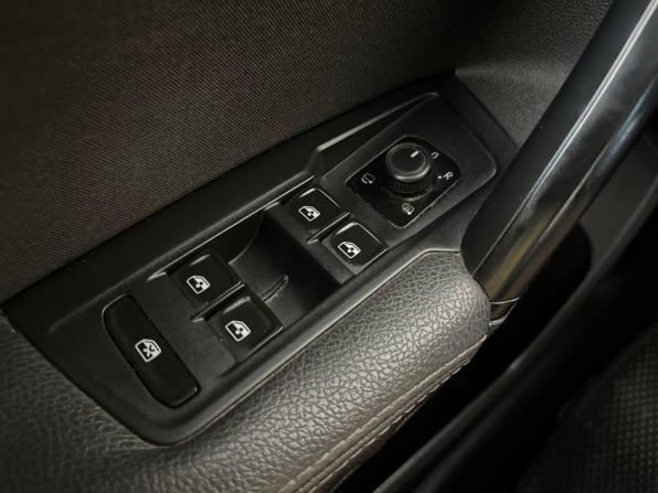 Volkswagen Tiguan II Рестайлинг с пробегом 2021 года, цена 2 280 000 рублей, 132725 км, внедорожник, Автокод Объявления