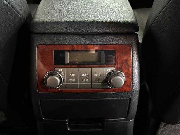 Toyota Highlander II (XU40) Рестайлинг с пробегом 2011 года, цена 1 850 000 рублей, 174000 км, внедорожник, Автокод Объявления