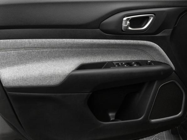 Jeep Compass II Рестайлинг с пробегом 2022 года, цена 3 300 000 рублей, 22509 км, внедорожник, Автокод Объявления