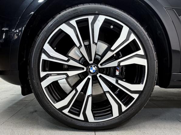 BMW X7 I (G07) Рестайлинг с пробегом 2025 года, цена 16 436 000 рублей, 2500 км, внедорожник, Автокод Объявления