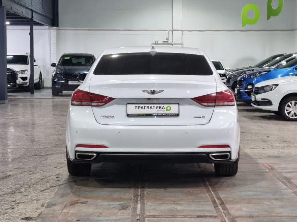 Hyundai Genesis II с пробегом 2014 года, цена 1 599 000 рублей, 145000 км, седан, Автокод Объявления