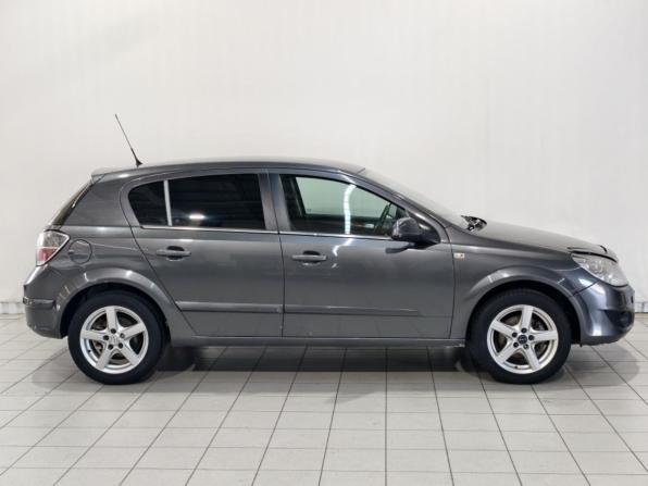 Opel Astra H Рестайлинг с пробегом 2011 года, цена 595 000 рублей, 143084 км, хэтчбек, Автокод Объявления