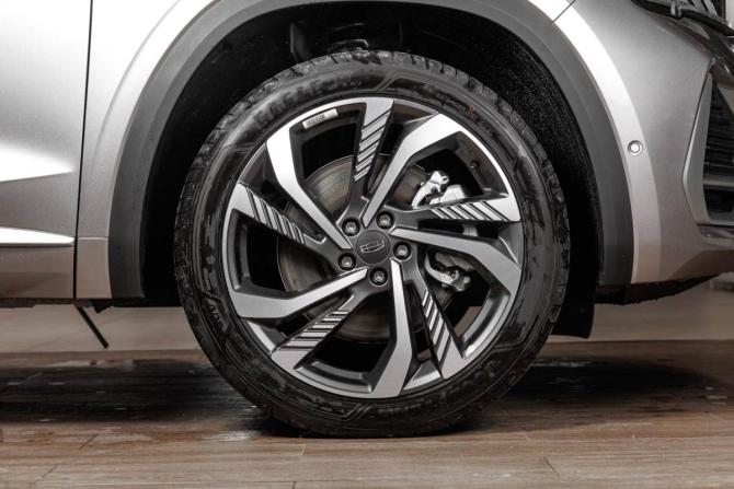 Новый Geely Monjaro I 2026 года, цена 4 954 990 рублей, внедорожник, Автокод Объявления
