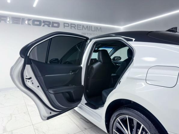 Toyota Camry VIII (XV70) Рестайлинг с пробегом 2021 года, цена 2 699 000 рублей, 150000 км, седан, Автокод Объявления
