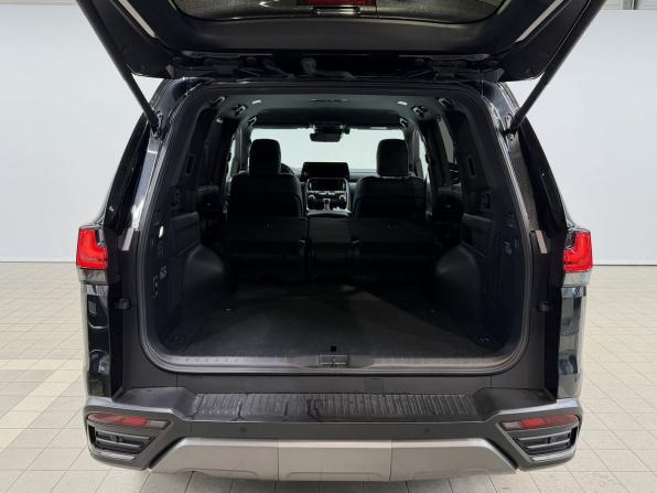Lexus LX IV с пробегом 2022 года, цена 17 300 000 рублей, 50 км, внедорожник, Автокод Объявления