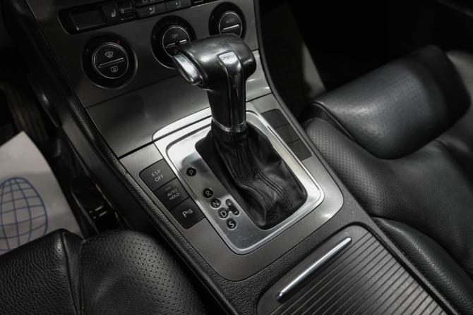Volkswagen Passat B6 с пробегом 2009 года, цена 799 000 рублей, 218000 км, универсал, Автокод Объявления