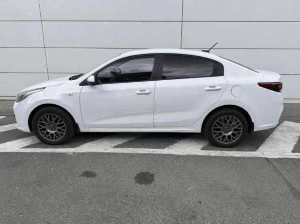 Kia Rio III Рестайлинг с пробегом 2017 года, цена 1 160 000 рублей, 231400 км, седан, Автокод Объявления