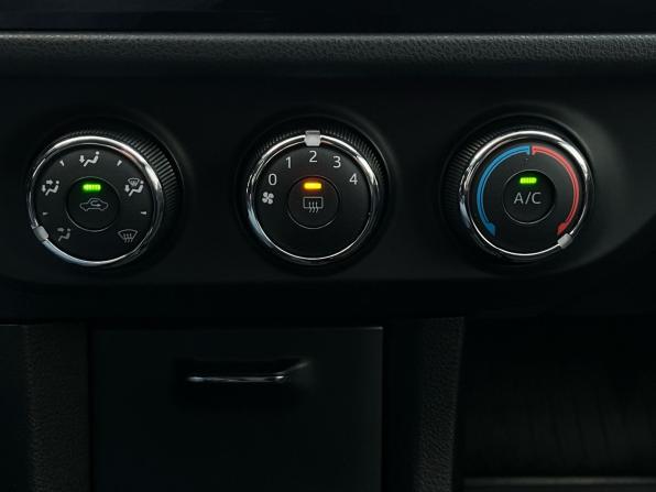 Toyota Corolla XI (E160 E170 E180) с пробегом 2014 года, цена 1 250 000 рублей, 158445 км, седан, Автокод Объявления