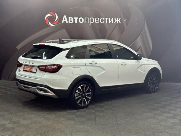 Lada (ВАЗ) Vesta I Рестайлинг (NG) с пробегом 2024 года, цена 1 360 000 рублей, 59650 км, универсал, Автокод Объявления