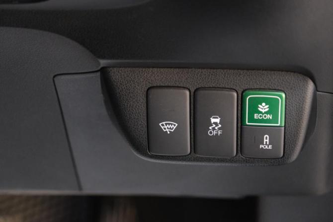 Honda Fit Shuttle I с пробегом 2011 года, цена 999 000 рублей, 147000 км, универсал, Автокод Объявления