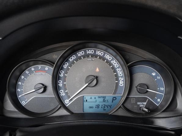 Toyota Corolla XI (E160 E170 E180) с пробегом 2014 года, цена 1 370 000 рублей, 181344 км, седан, Автокод Объявления