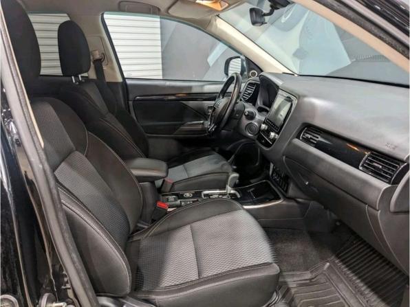 Mitsubishi Outlander III Рестайлинг 3 с пробегом 2021 года, цена 2 525 000 рублей, 124000 км, внедорожник, Автокод Объявления