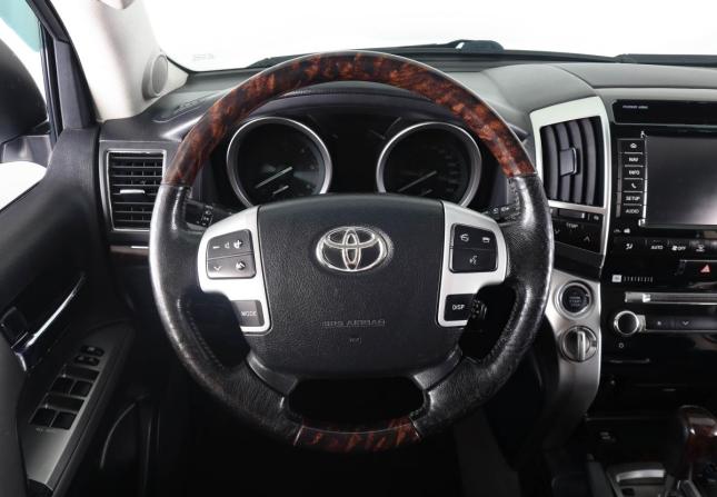 Toyota Land Cruiser 200 Series с пробегом 2012 года, цена 2 999 000 рублей, 197000 км, внедорожник, Автокод Объявления