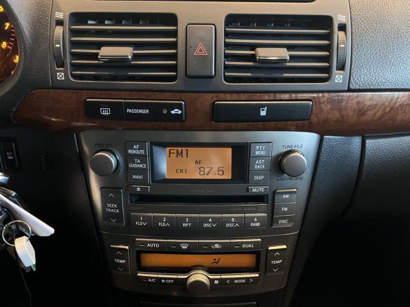 Toyota Avensis II Рестайлинг с пробегом 2007 года, цена 870 000 рублей, 256556 км, седан, Автокод Объявления