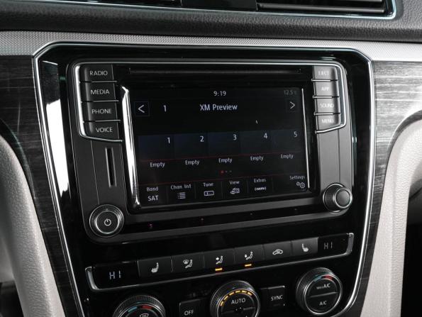 Volkswagen Passat (North America and China) I Рестайлинг с пробегом 2018 года, цена 1 849 000 рублей, 98187 км, седан, Автокод Объявления