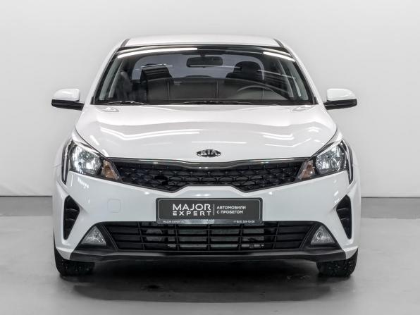 Kia Rio IV Рестайлинг с пробегом 2021 года, цена 1 725 000 рублей, 26347 км, седан, Автокод Объявления